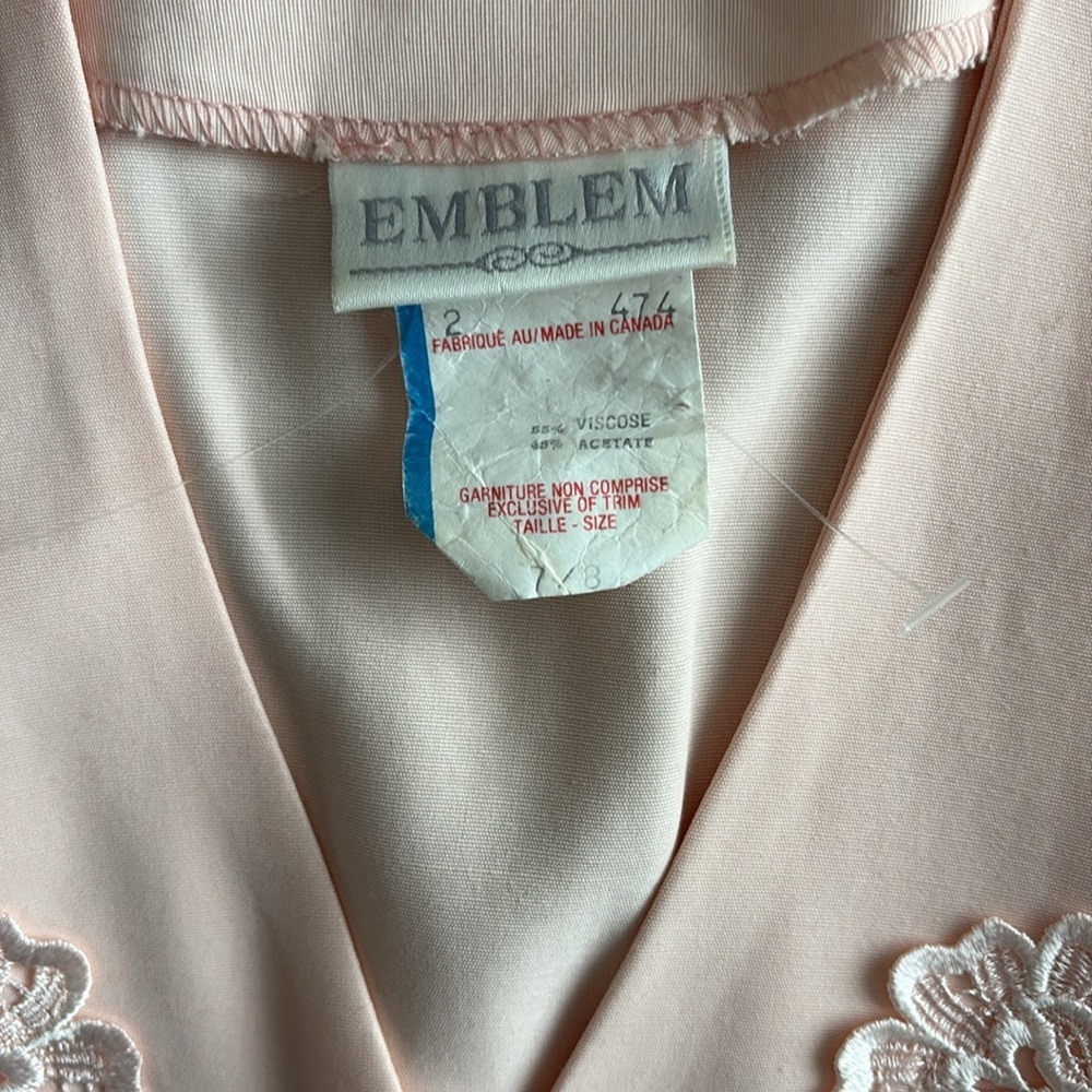 Vintage Emblem Elegant Pink Jacket with Lace Detailing size 4. - Picture 4 of 4